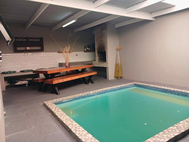 2 Bedroom Property for Sale in Parklands Western Cape
